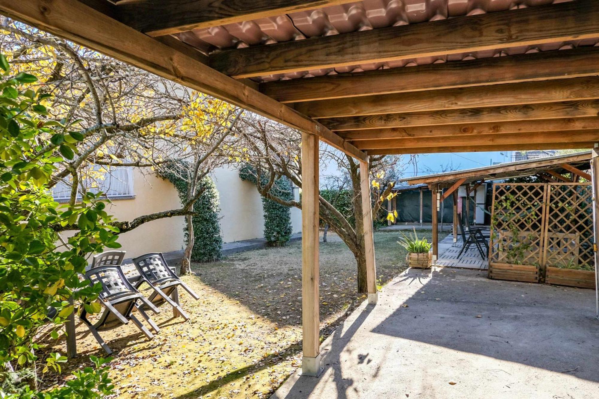 Can Camps Besalu Casa Planta Baja Con Jardin Luaran gambar